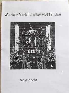 Banner Maiandacht